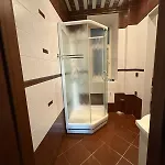Two Bedroom Free Parking Quiet Apartment