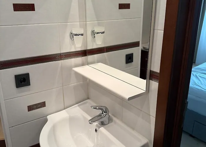 Two Bedroom Free Parking Quiet