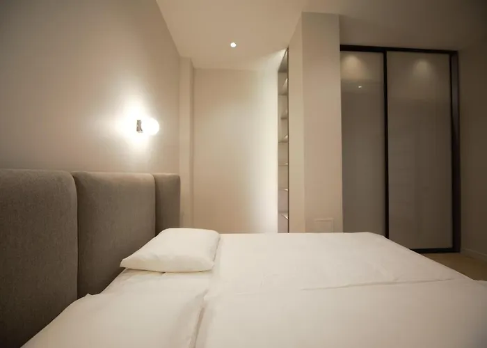 Two Bedroom Free Parking Quiet Dzīvoklis *