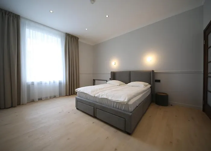 Two Bedroom Free Parking Quiet Dzīvoklis *